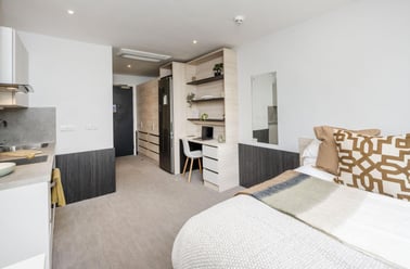 Hawkins Road, Hythe, Colchester - Image 2